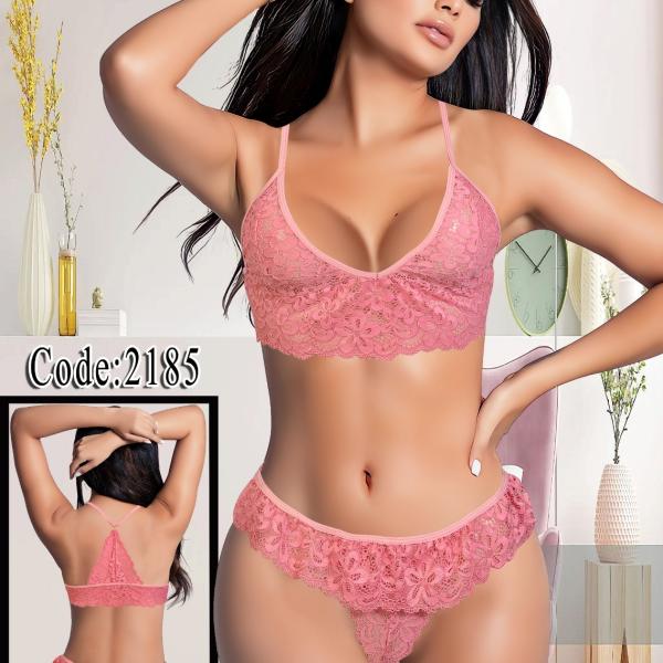 طقم برا+اندر دانتيل فتحة من الصدر