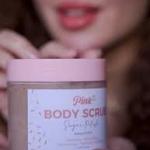 بينك شوجر بادي سكراب برائحة الفواكه – 350مل