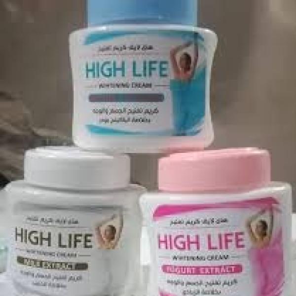 كريم تفتيح للجسم والوجه بخلاصة الحليب