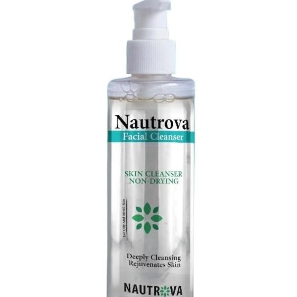 منظف الوجه من نوتروفا - 220 مل