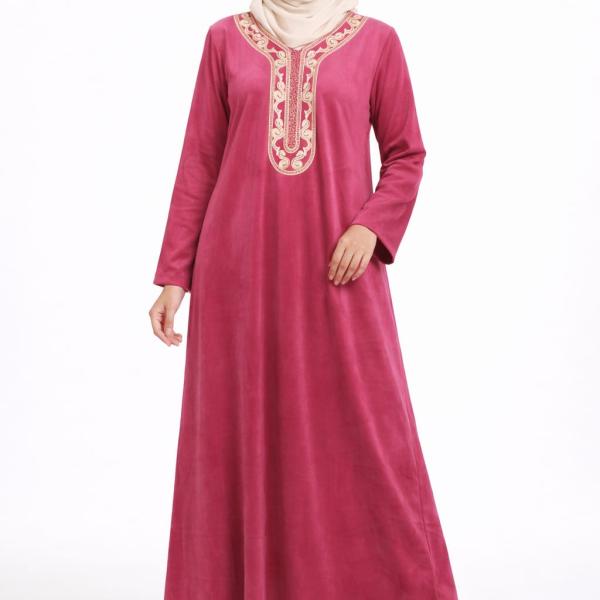 عباية كراون قطيفة تطريزعلى الصدر خاص